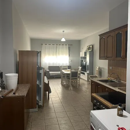 Fishta K1 Appartamento Velipojë